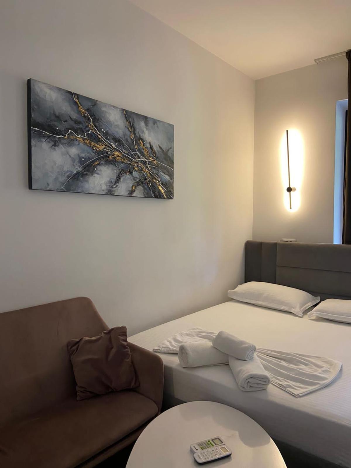 Luxury Apartments Blloku Tirana Exterior foto